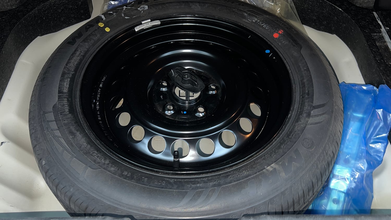 Used 2022 Maruti Suzuki Brezza ZXi Petrol Manual tyres SPARE TYRE VIEW