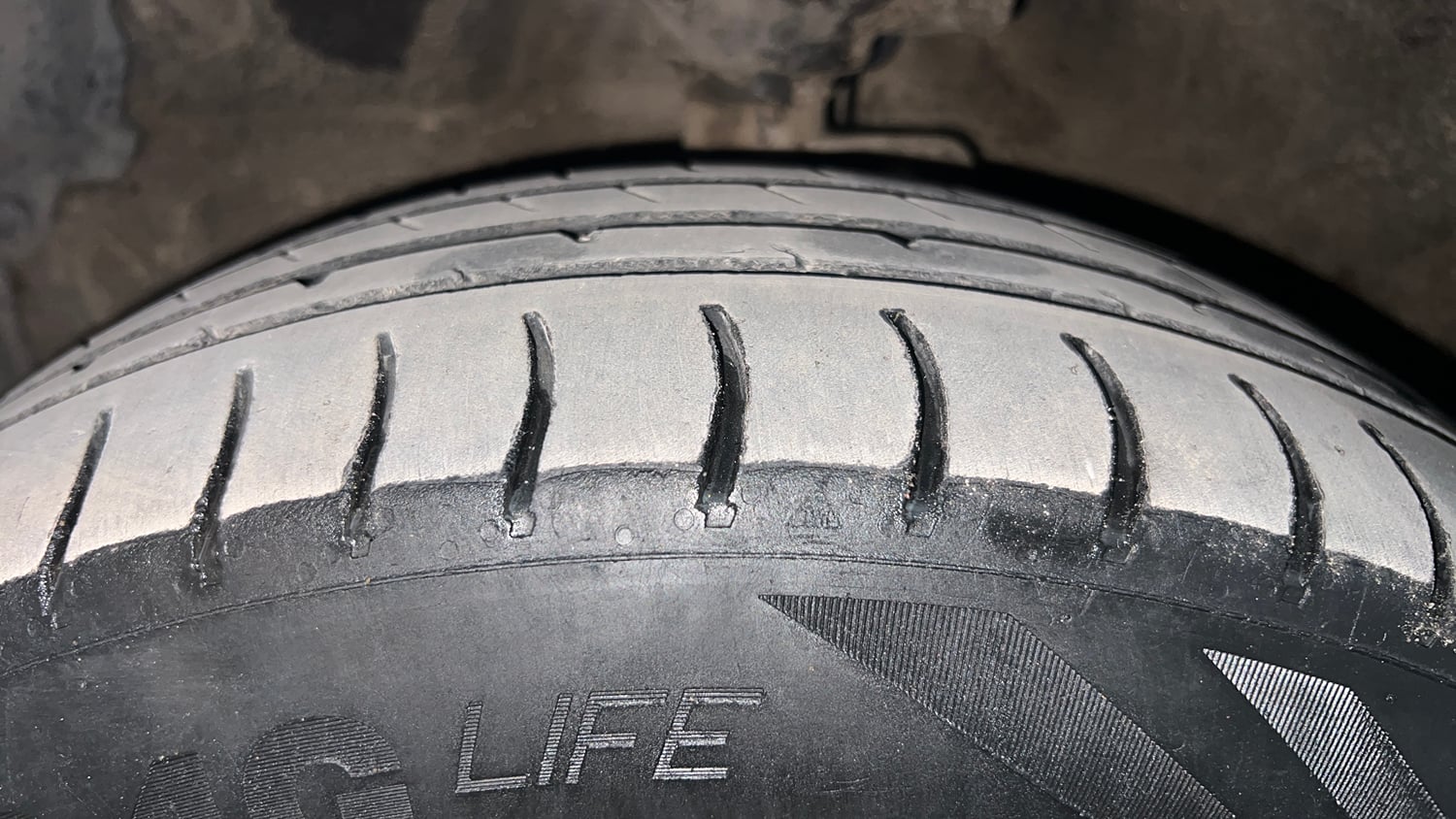 Used 2017 Maruti Suzuki Celerio ZXI (O) AMT Petrol Automatic tyres LEFT FRONT TYRE TREAD VIEW