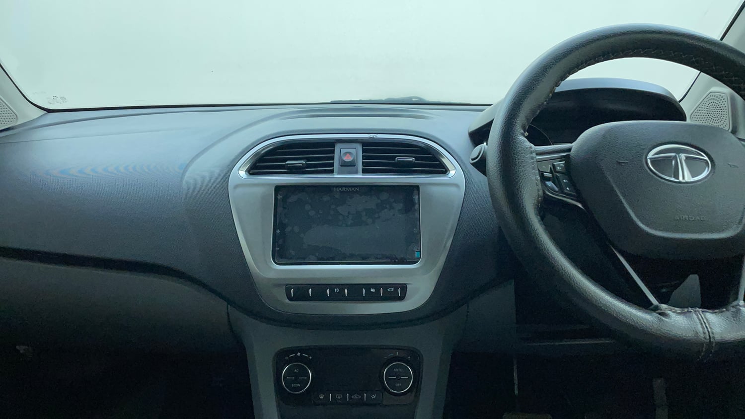Used 2019 Tata Tigor Revotron XZA+ Petrol Automatic interior MUSIC SYSTEM & AC CONTROL VIEW