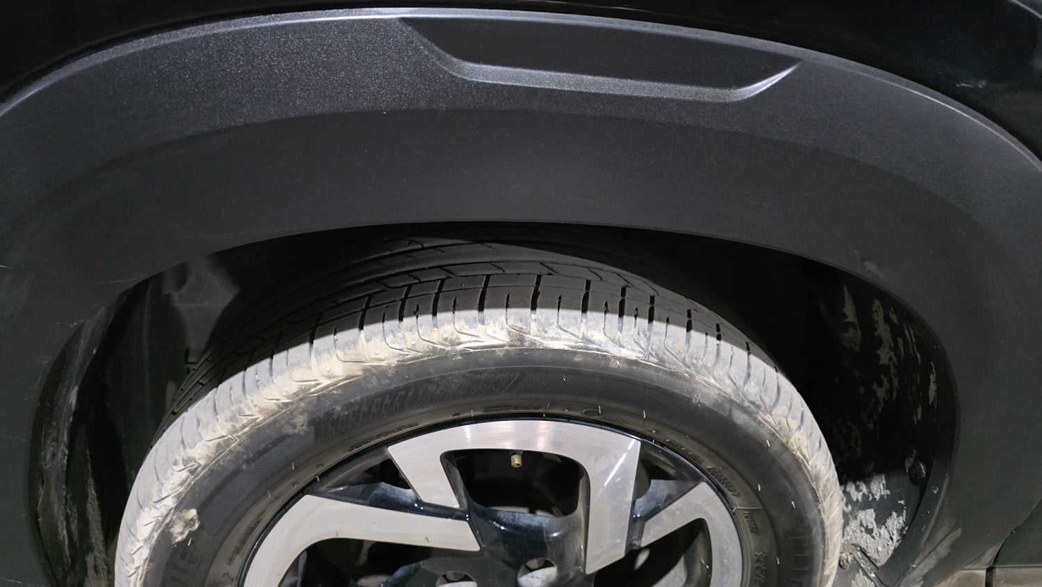 Used 2022 Nissan Magnite XV Premium Turbo CVT Petrol Automatic tyres LEFT FRONT TYRE TREAD VIEW