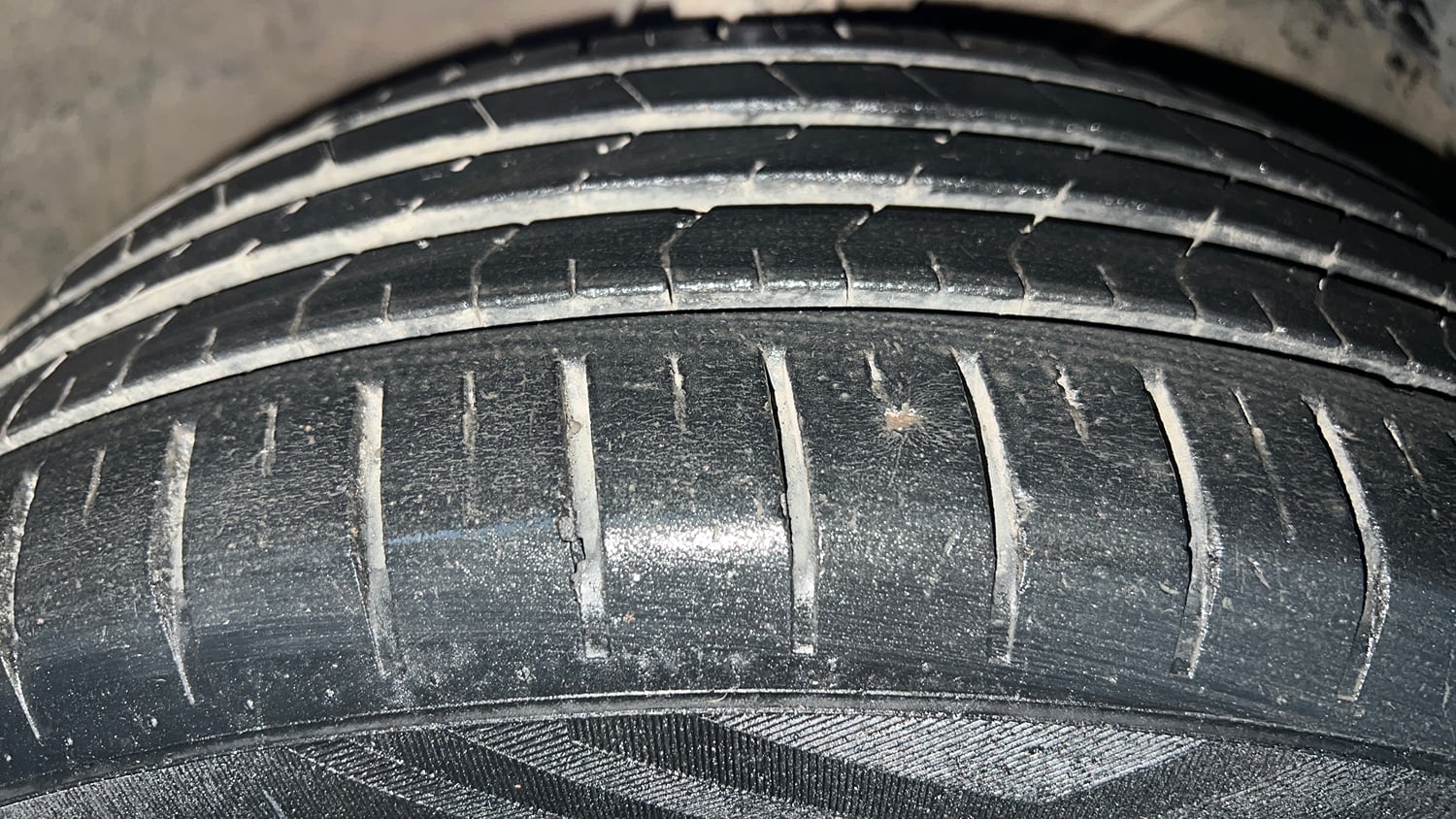 Used 2019 Maruti Suzuki Baleno Zeta Petrol Manual tyres RIGHT FRONT TYRE TREAD VIEW