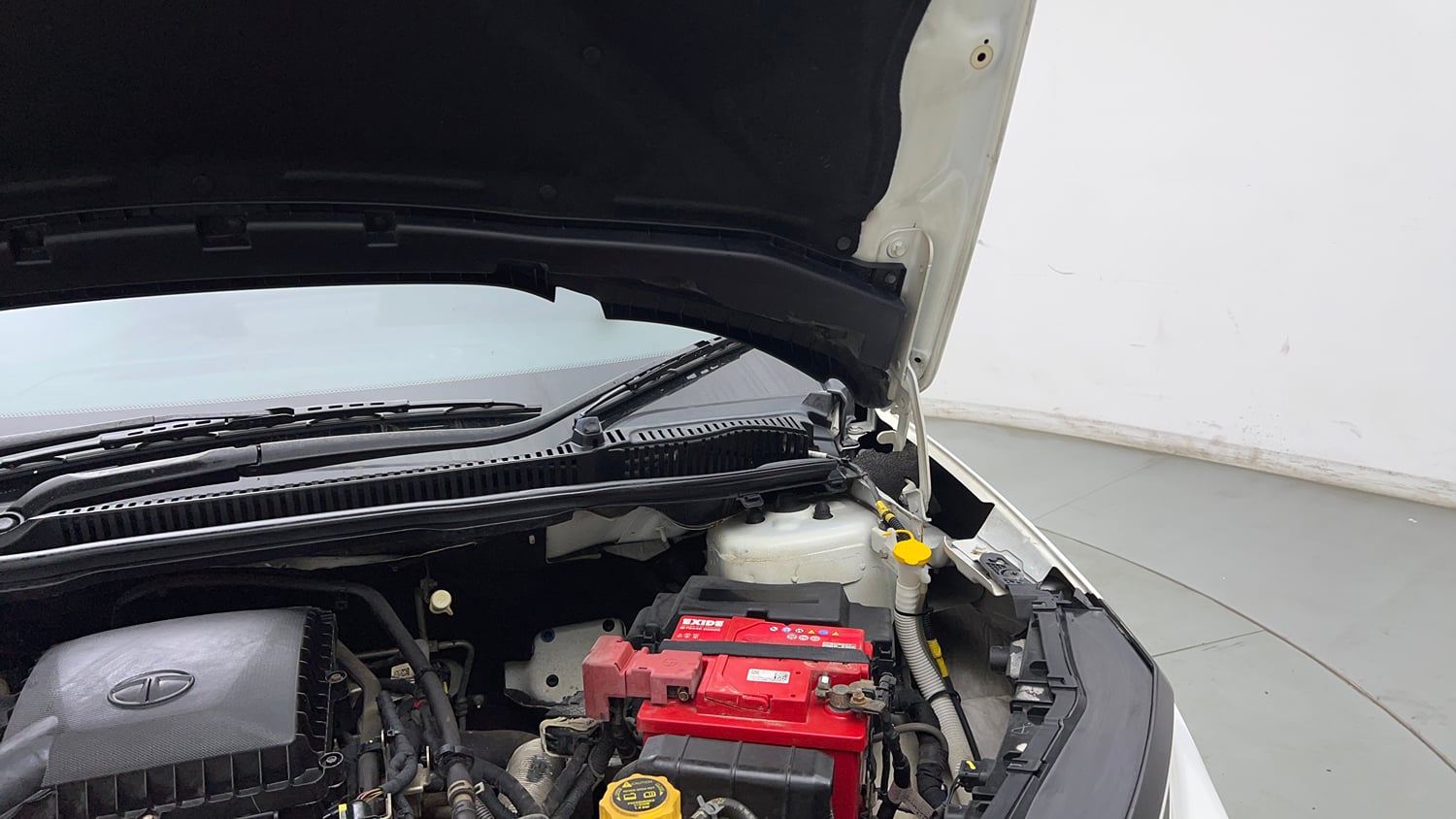 Used 2024 Tata Nexon Fearless 1.2 Revotron Petrol 6MT DT Petrol Manual engine ENGINE LEFT SIDE HINGE & APRON VIEW