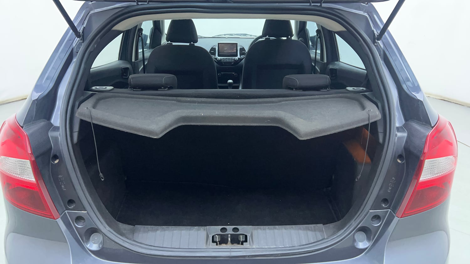 Used 2019 Ford Figo Titanium 1.2 Ti-VCT MT Petrol Manual interior DICKY INSIDE VIEW
