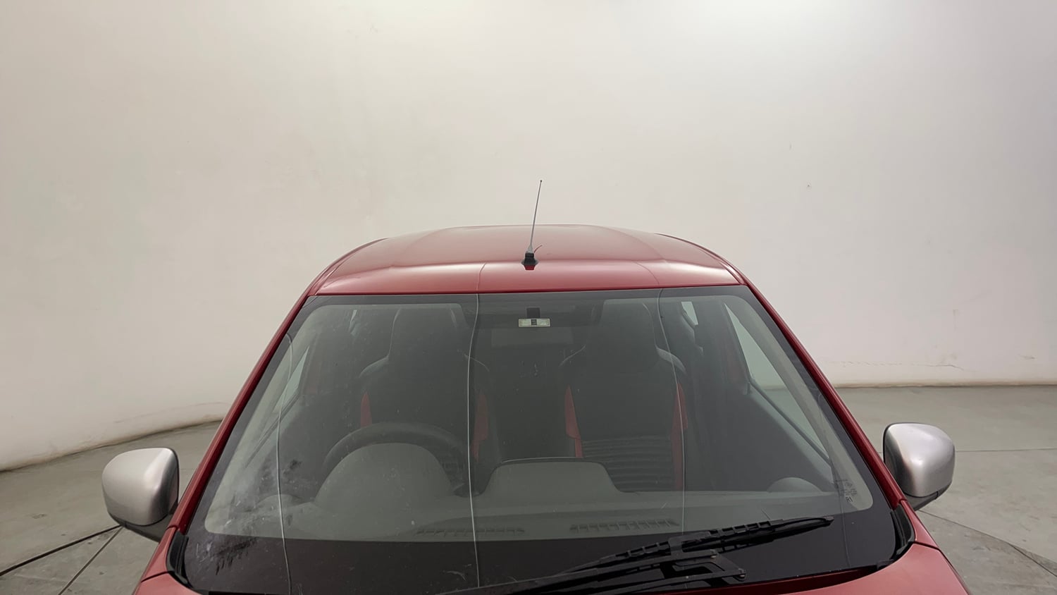 Used 2016 Renault Kwid 1.0 RXT Petrol Manual exterior FRONT WINDSHIELD VIEW