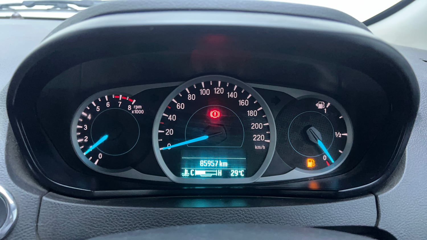 Used 2019 Ford Figo Titanium 1.2 Ti-VCT MT Petrol Manual interior CLUSTERMETER VIEW