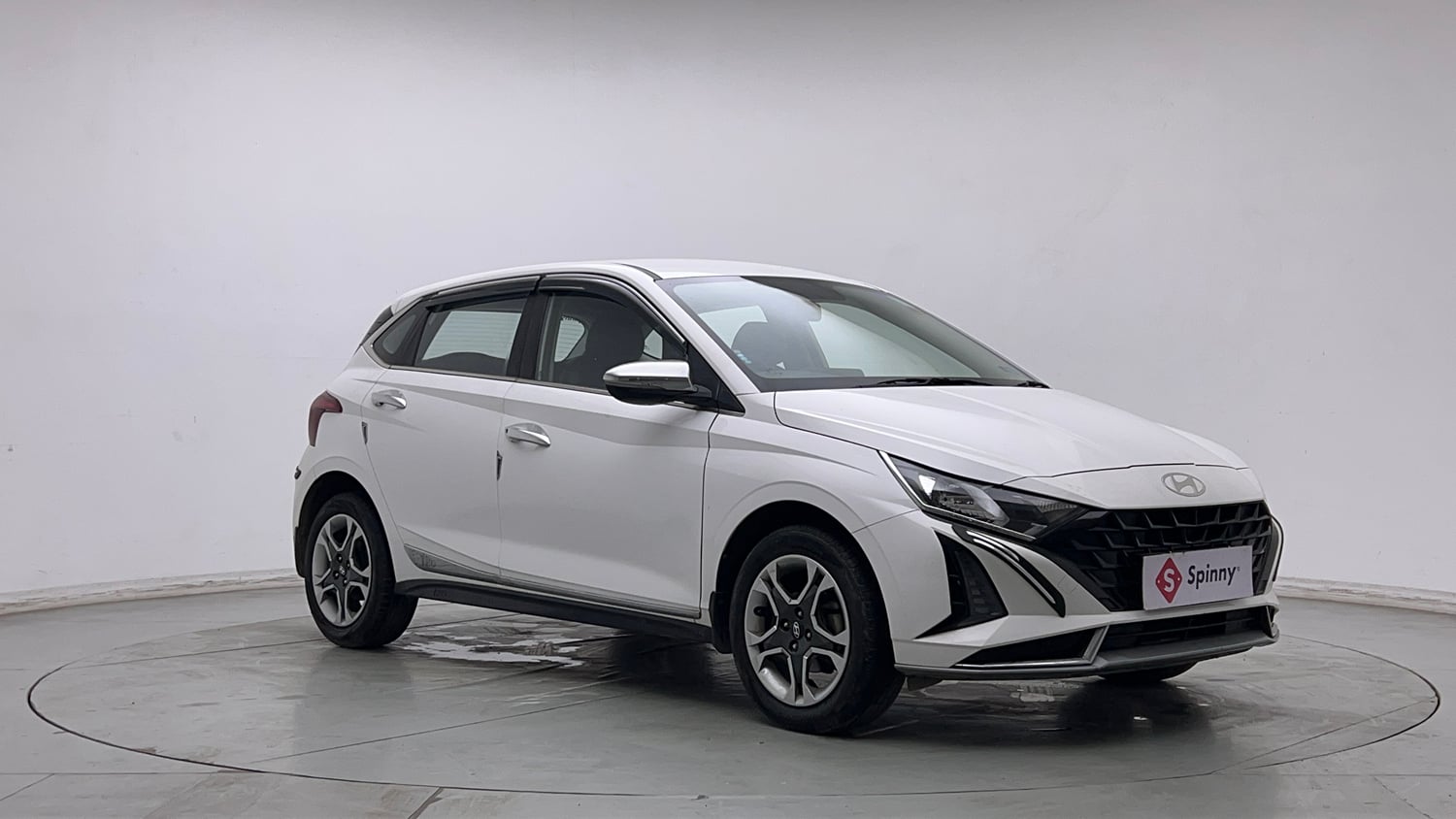Used 2024 Hyundai New i20 Sportz 1.2 MT Petrol Manual exterior RIGHT FRONT CORNER VIEW