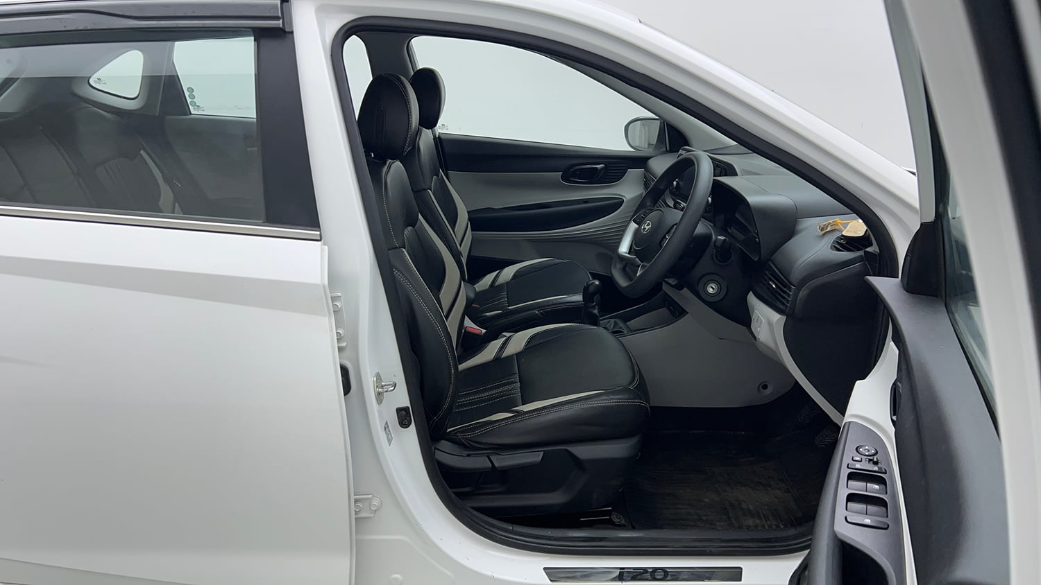 Used 2024 Hyundai New i20 Sportz 1.2 MT Petrol Manual interior RIGHT SIDE FRONT DOOR CABIN VIEW