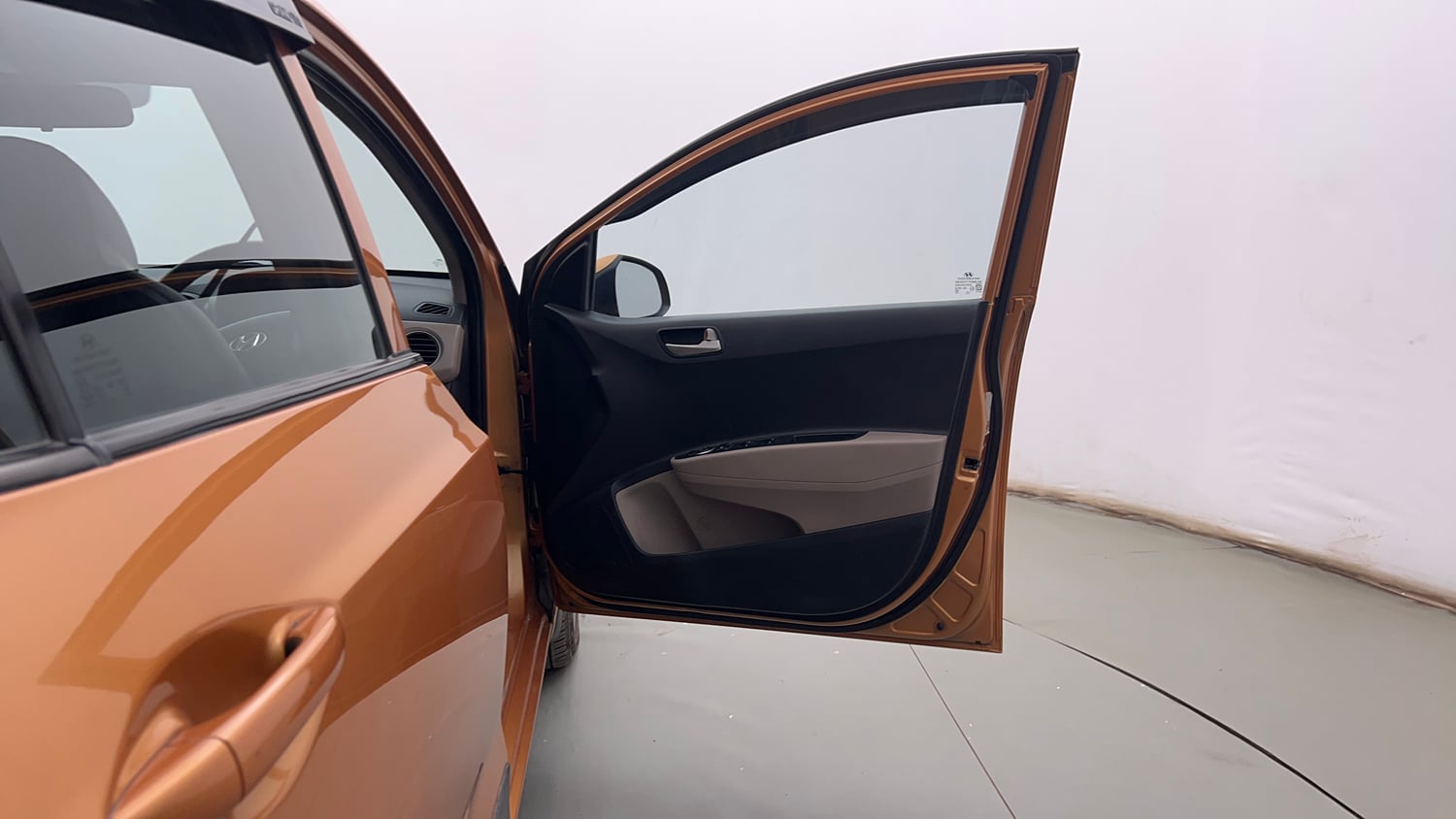 Used 2015 Hyundai Grand i10 Sportz 1.2 Kappa VTVT Petrol Manual interior RIGHT FRONT DOOR OPEN VIEW
