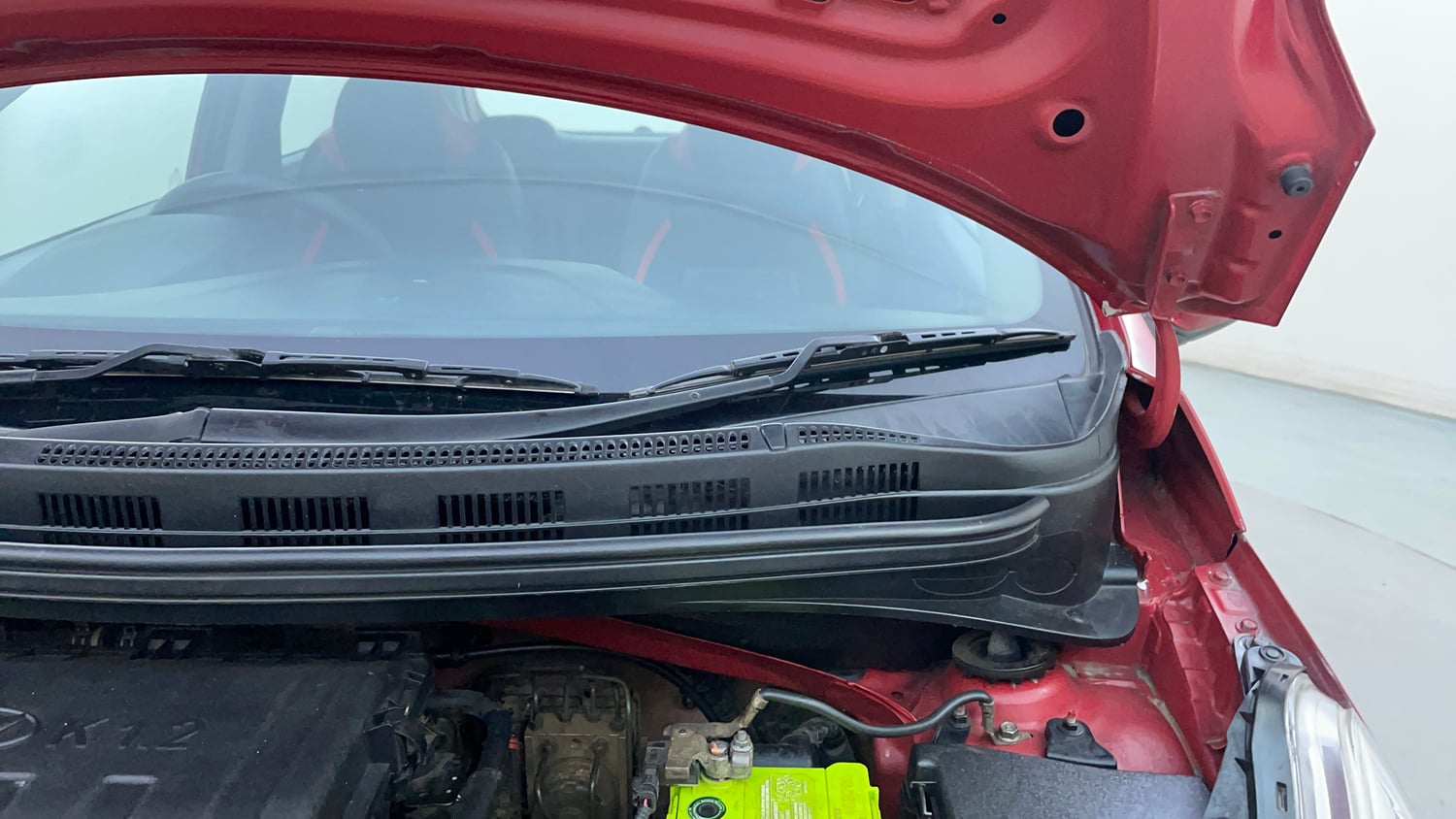 Used 2019 Hyundai Grand i10 Magna 1.2 Kappa VTVT Petrol Manual engine ENGINE LEFT SIDE HINGE & APRON VIEW