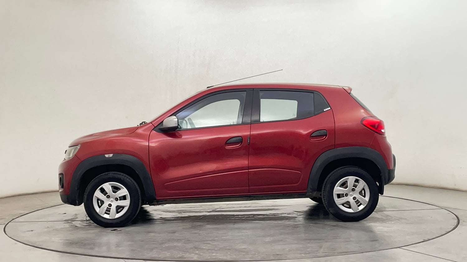 Used 2016 Renault Kwid 1.0 RXT Petrol Manual exterior LEFT SIDE VIEW