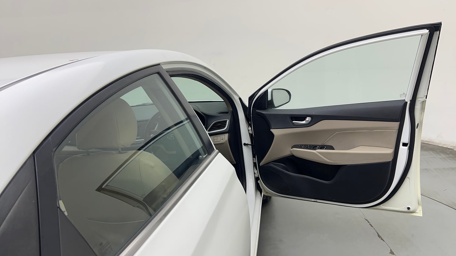Used 2019 Hyundai Verna EX 1.4 VTVT Petrol Manual interior RIGHT FRONT DOOR OPEN VIEW