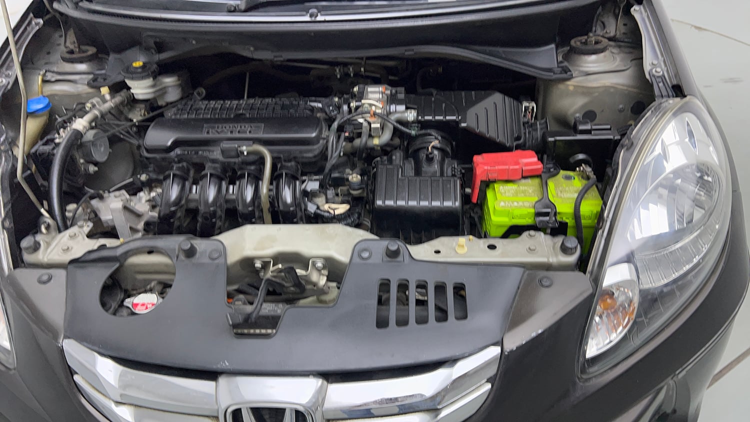 Used 2016 Honda Amaze 1.2 S AT i-VTEC Petrol Automatic engine ENGINE LEFT SIDE VIEW