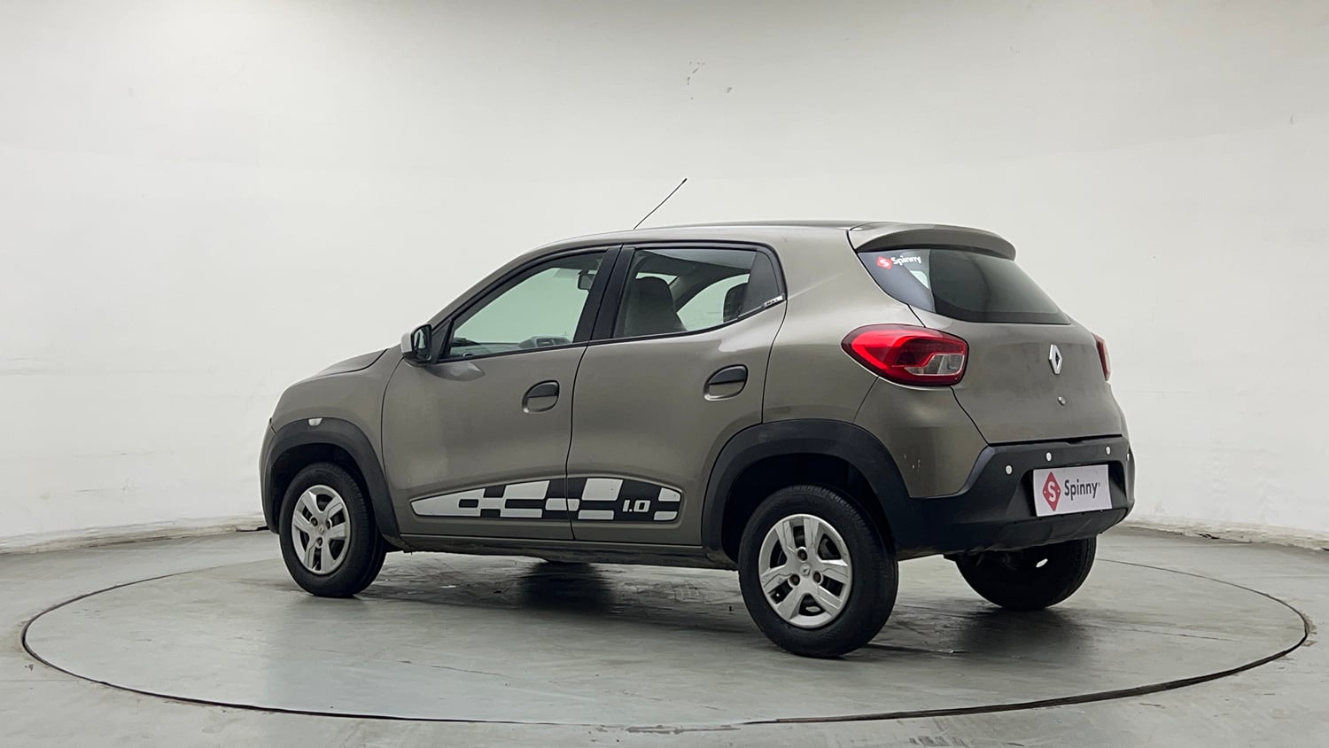 Used 2017 Renault Kwid 1.0 RXL AMT Petrol Automatic exterior LEFT REAR CORNER VIEW