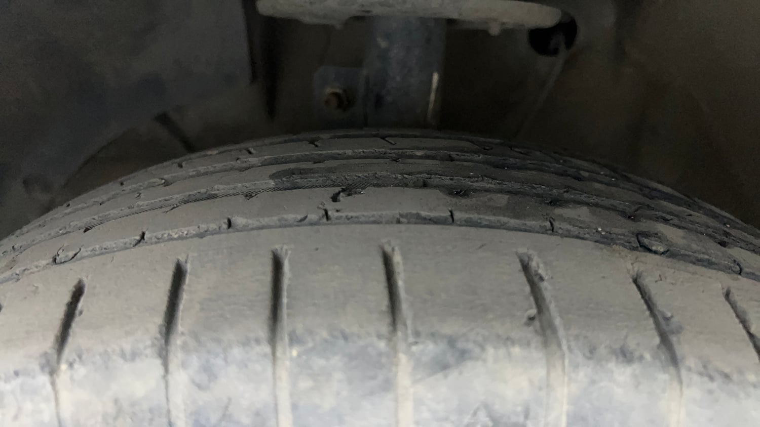 Used 2018 Maruti Suzuki Swift ZXi Plus Petrol Manual tyres LEFT FRONT TYRE TREAD VIEW