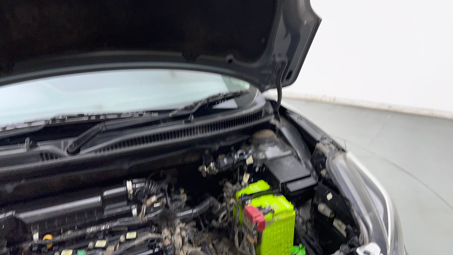 Used 2019 Maruti Suzuki Baleno Alpha Automatic Petrol Automatic engine ENGINE LEFT SIDE HINGE & APRON VIEW