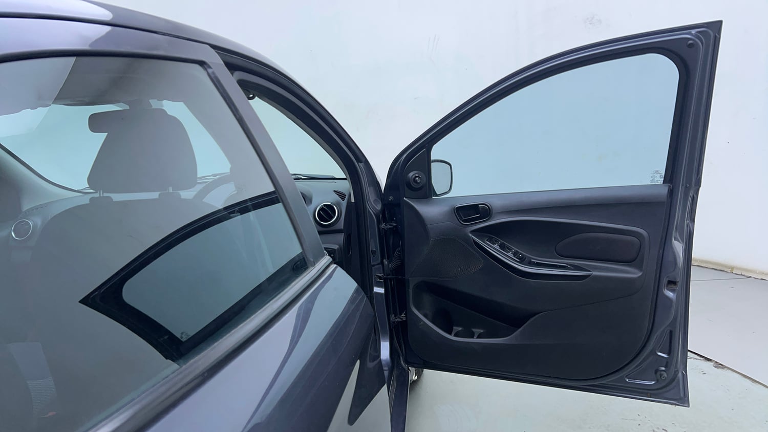 Used 2019 Ford Figo Titanium 1.2 Ti-VCT MT Petrol Manual interior RIGHT FRONT DOOR OPEN VIEW