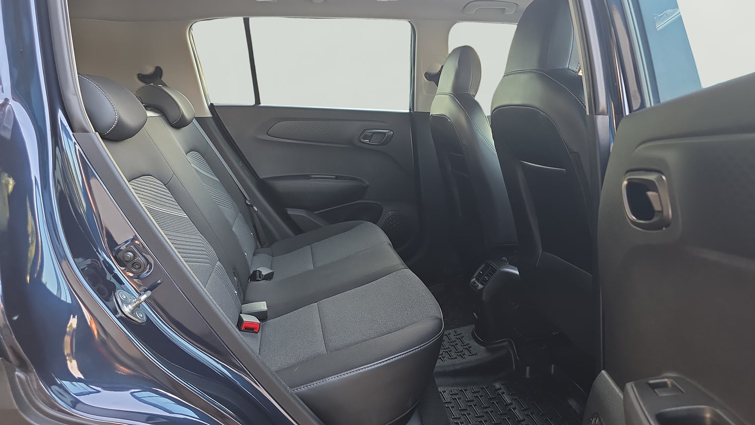 Used 2023 Hyundai Exter SX (O) Connect 1.2 AMT Petrol Automatic interior RIGHT SIDE REAR DOOR CABIN VIEW
