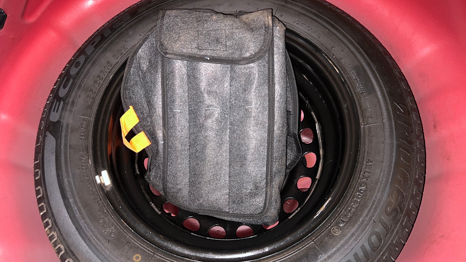 Used 2021 Hyundai New i20 Asta (O) 1.2 MT Petrol Manual tyres SPARE TYRE VIEW