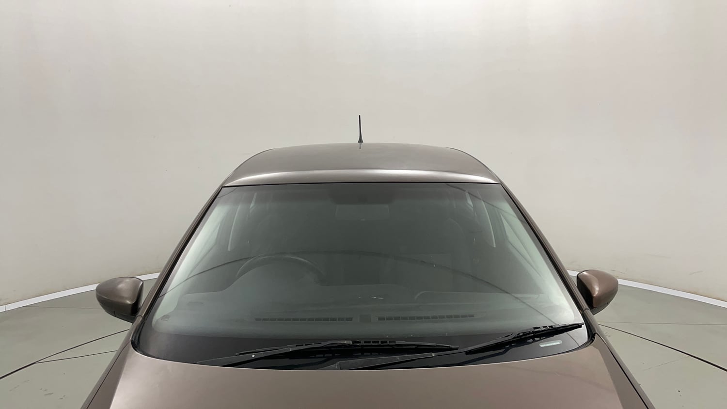 Used 2016 Volkswagen Polo Comfortline 1.2L (P) Petrol Manual exterior FRONT WINDSHIELD VIEW