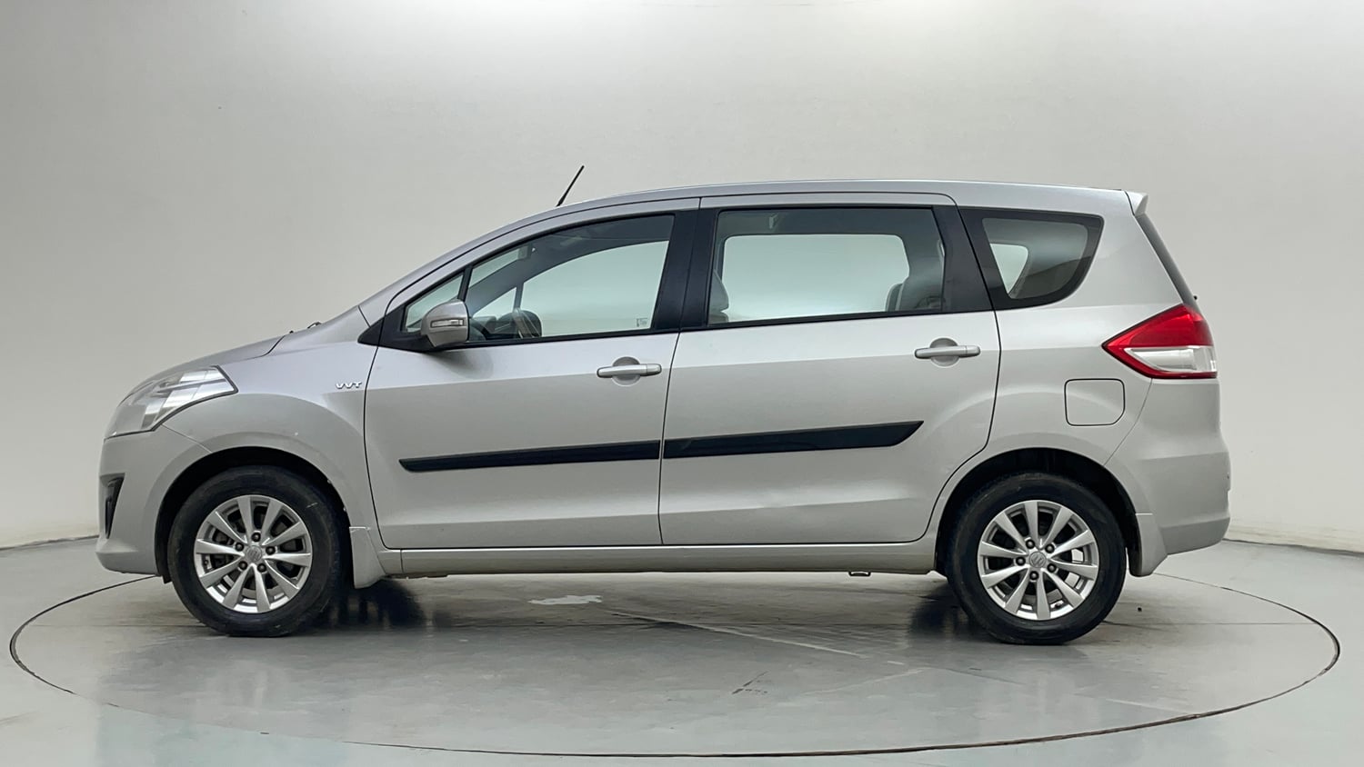 Used 2014 Maruti Suzuki Ertiga ZXi Petrol Manual exterior LEFT SIDE VIEW