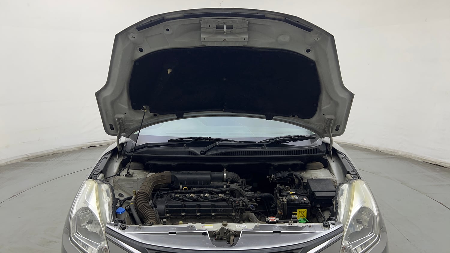 Used 2016 Maruti Suzuki Baleno Zeta 1.2 AT Petrol Automatic engine ENGINE & BONNET OPEN FRONT VIEW