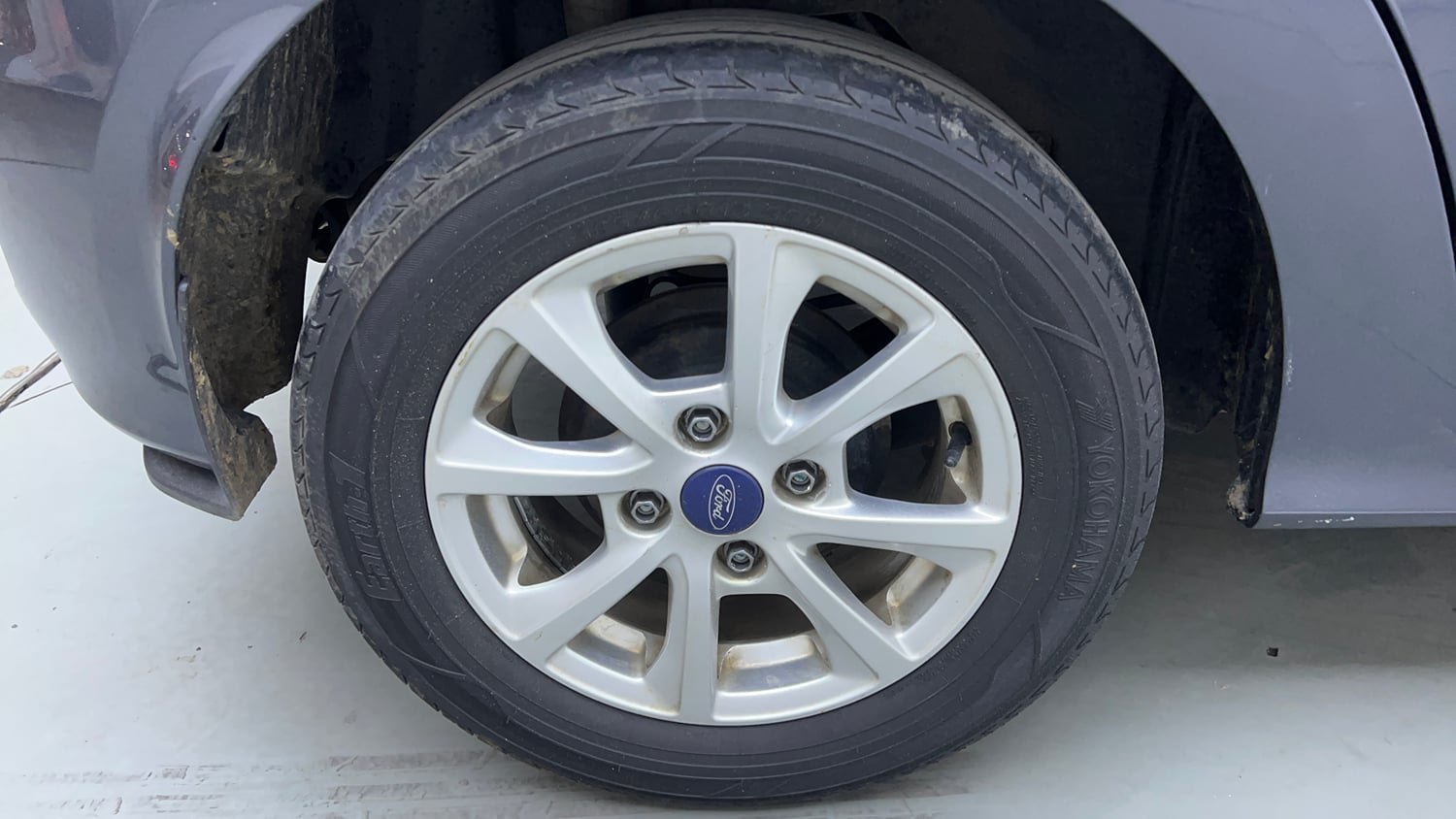 Used 2019 Ford Figo Titanium 1.2 Ti-VCT MT Petrol Manual tyres RIGHT REAR TYRE RIM VIEW