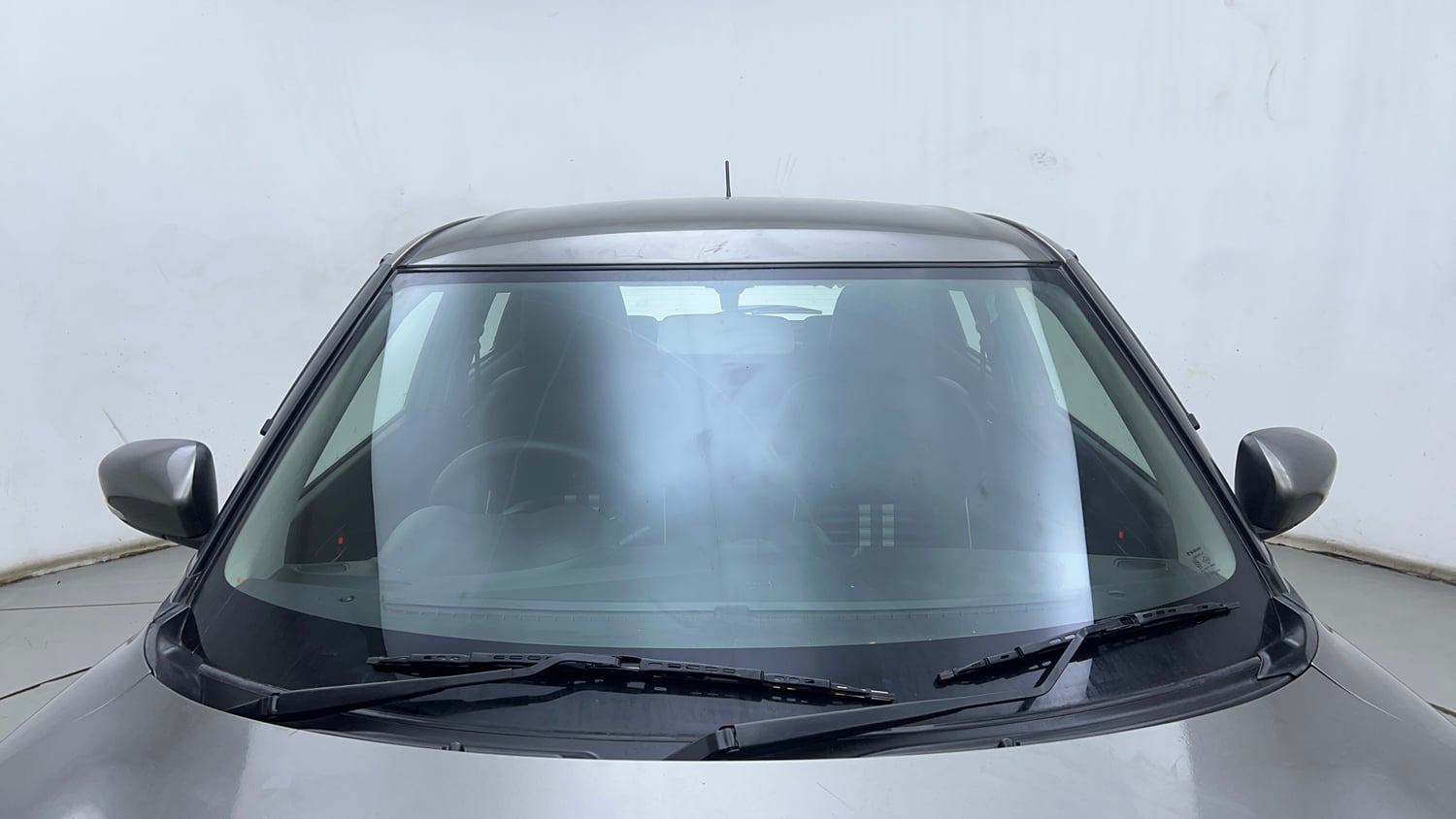 Used 2018 Maruti Suzuki Swift ZXi Plus Petrol Manual exterior FRONT WINDSHIELD VIEW