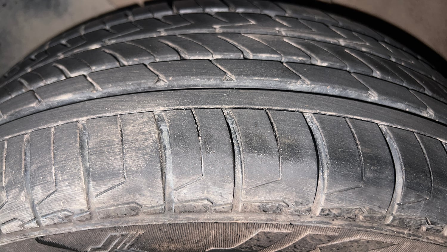 Used 2016 Hyundai i20 Active 1.2 SX Petrol Manual tyres LEFT FRONT TYRE TREAD VIEW