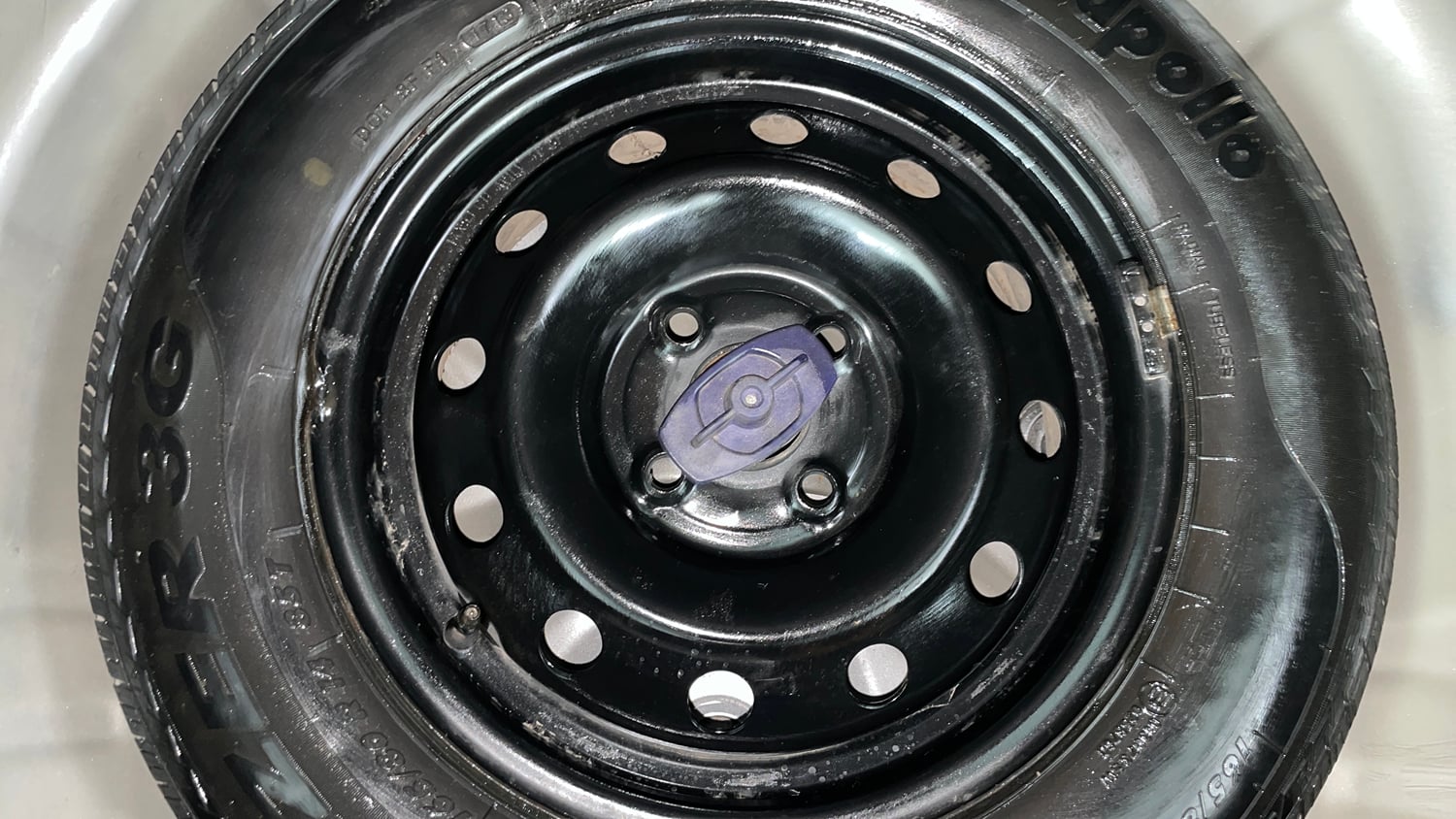 Used 2020 Maruti Suzuki Swift VXi Petrol Manual tyres SPARE TYRE VIEW