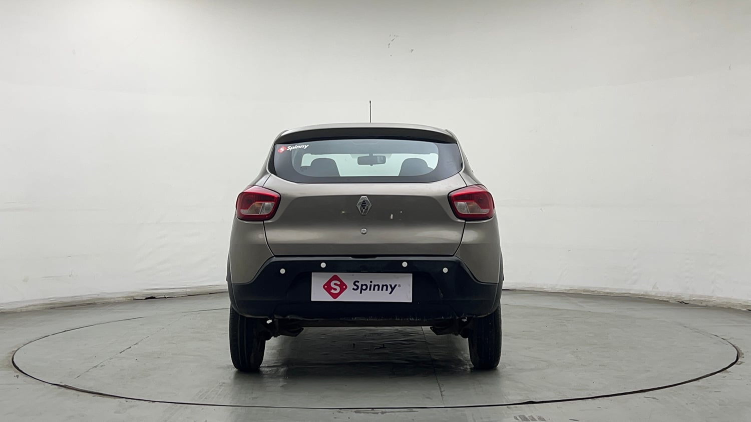 Used 2017 Renault Kwid 1.0 RXL AMT Petrol Automatic exterior BACK VIEW