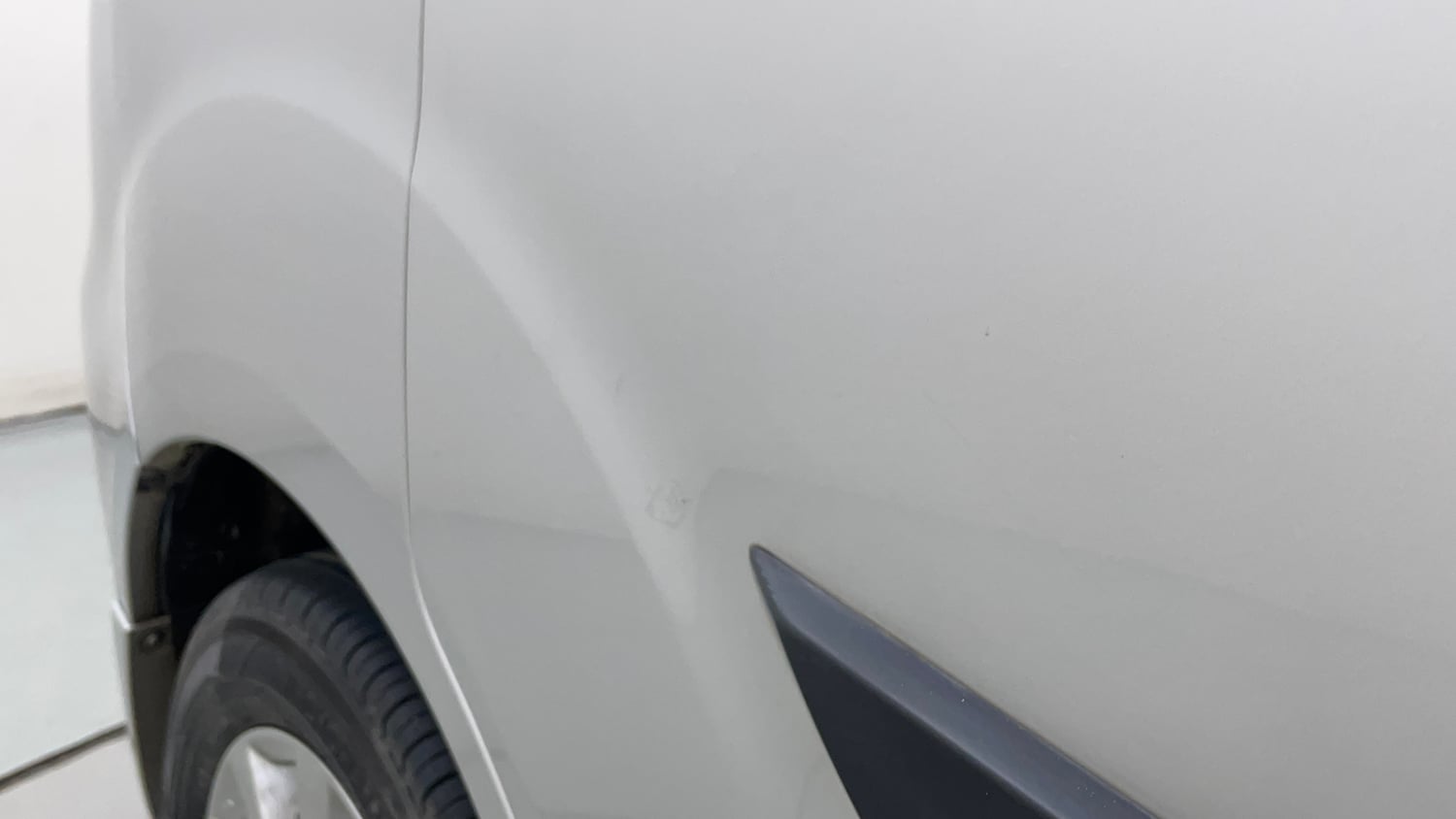 Used 2014 Maruti Suzuki Ertiga ZXi Petrol Manual dents MINOR SCRATCH