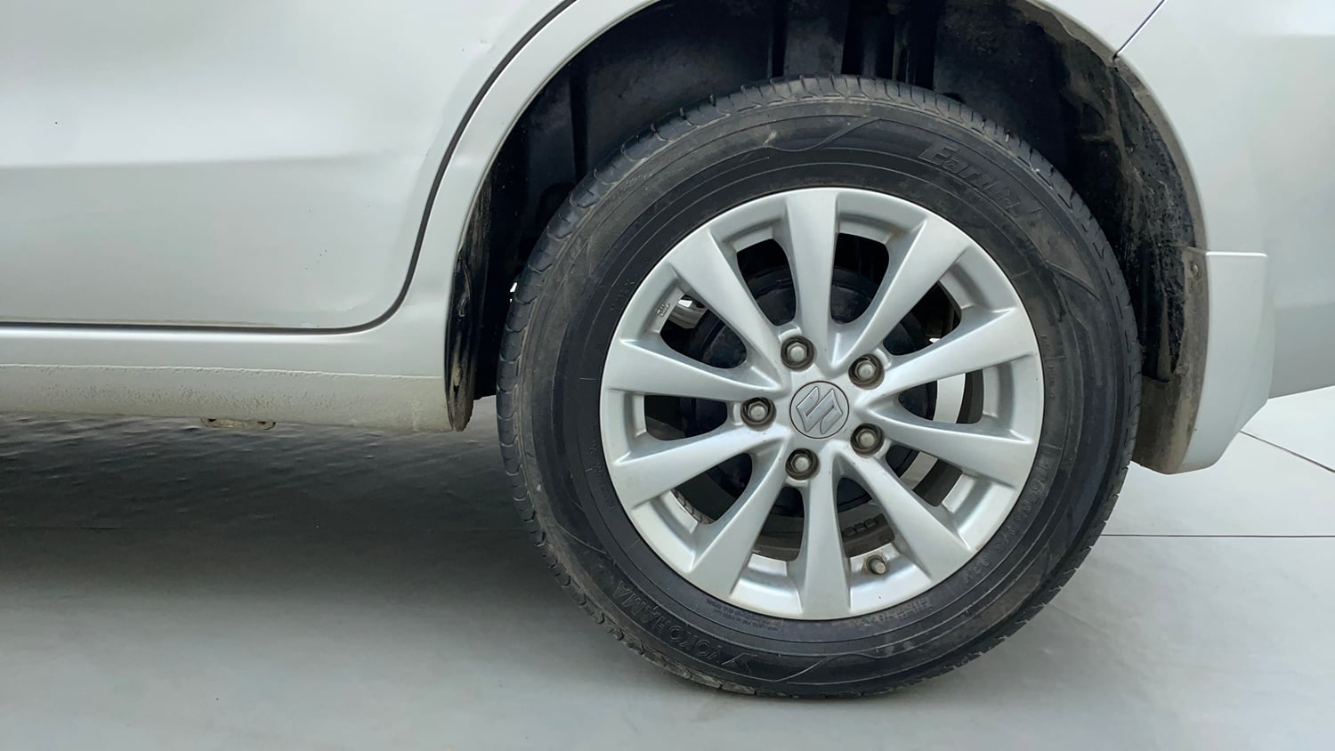 Used 2014 Maruti Suzuki Ertiga ZXi Petrol Manual tyres LEFT REAR TYRE RIM VIEW