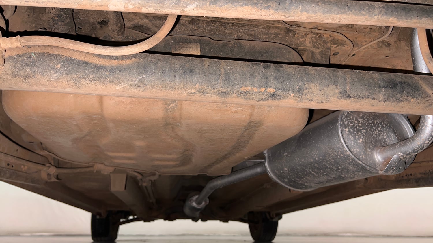 Used 2017 Maruti Suzuki Wagon R VXI Petrol Manual extra REAR UNDERBODY VIEW (TAKEN FROM REAR)