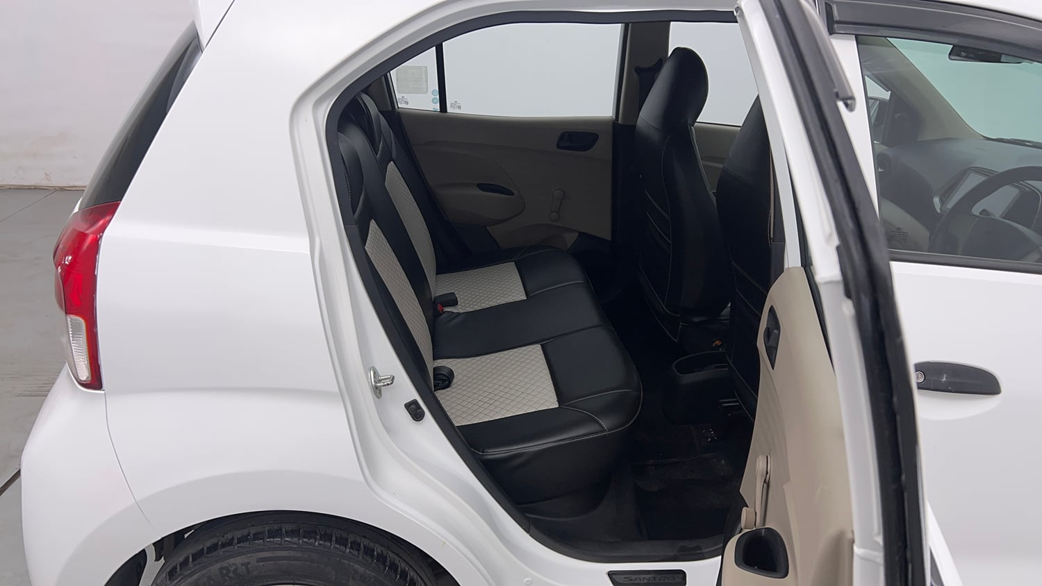 Used 2022 Hyundai Santro Era Executive Petrol Manual interior RIGHT SIDE REAR DOOR CABIN VIEW