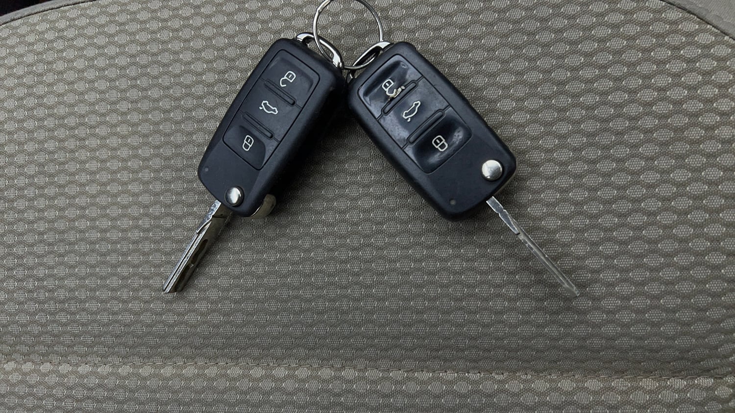 Used 2014 Volkswagen Polo Highline1.2L (P) Petrol Manual extra CAR KEY VIEW