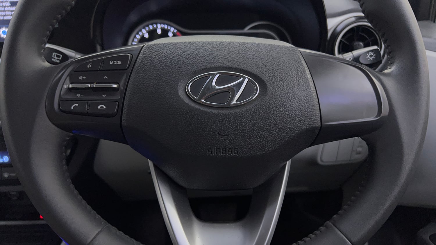 Used 2021 Hyundai Grand i10 Nios Asta AMT 1.2 Kappa VTVT Petrol Automatic top_features Airbags