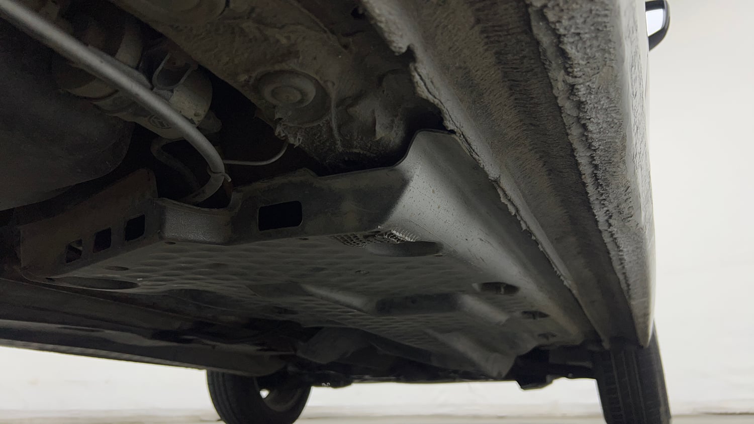 Used 2014 Volkswagen Polo Highline1.2L (P) Petrol Manual extra REAR RIGHT UNDERBODY VIEW