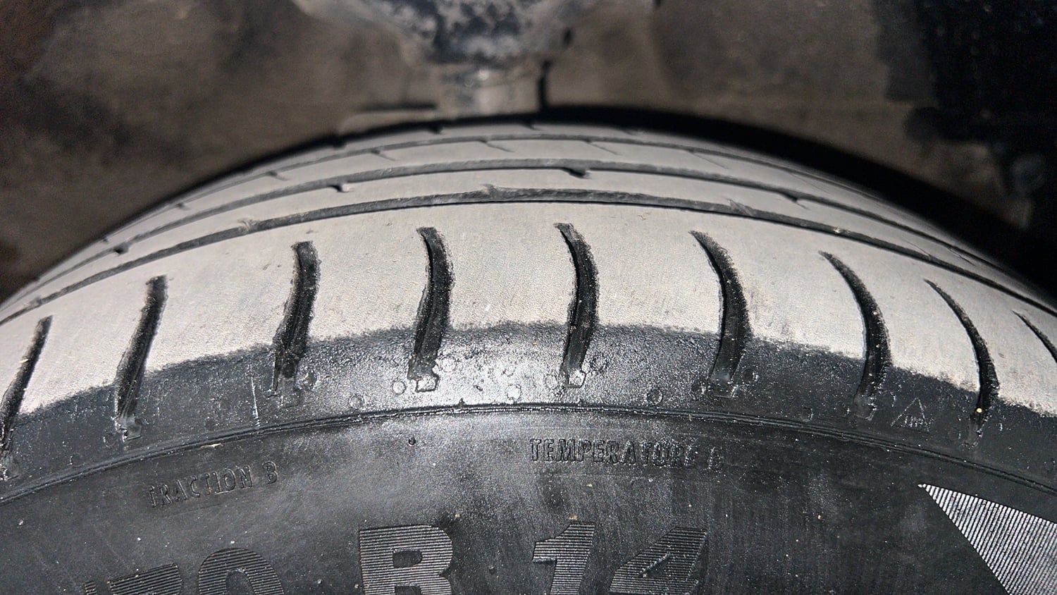 Used 2017 Maruti Suzuki Celerio ZXI (O) AMT Petrol Automatic tyres RIGHT FRONT TYRE TREAD VIEW