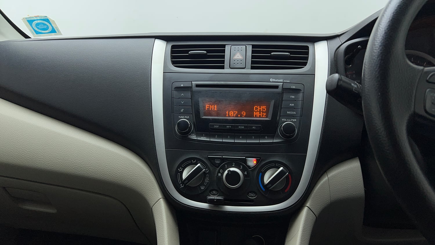 Used 2018 Maruti Suzuki Celerio ZXi AMT Petrol Automatic interior MUSIC SYSTEM & AC CONTROL VIEW