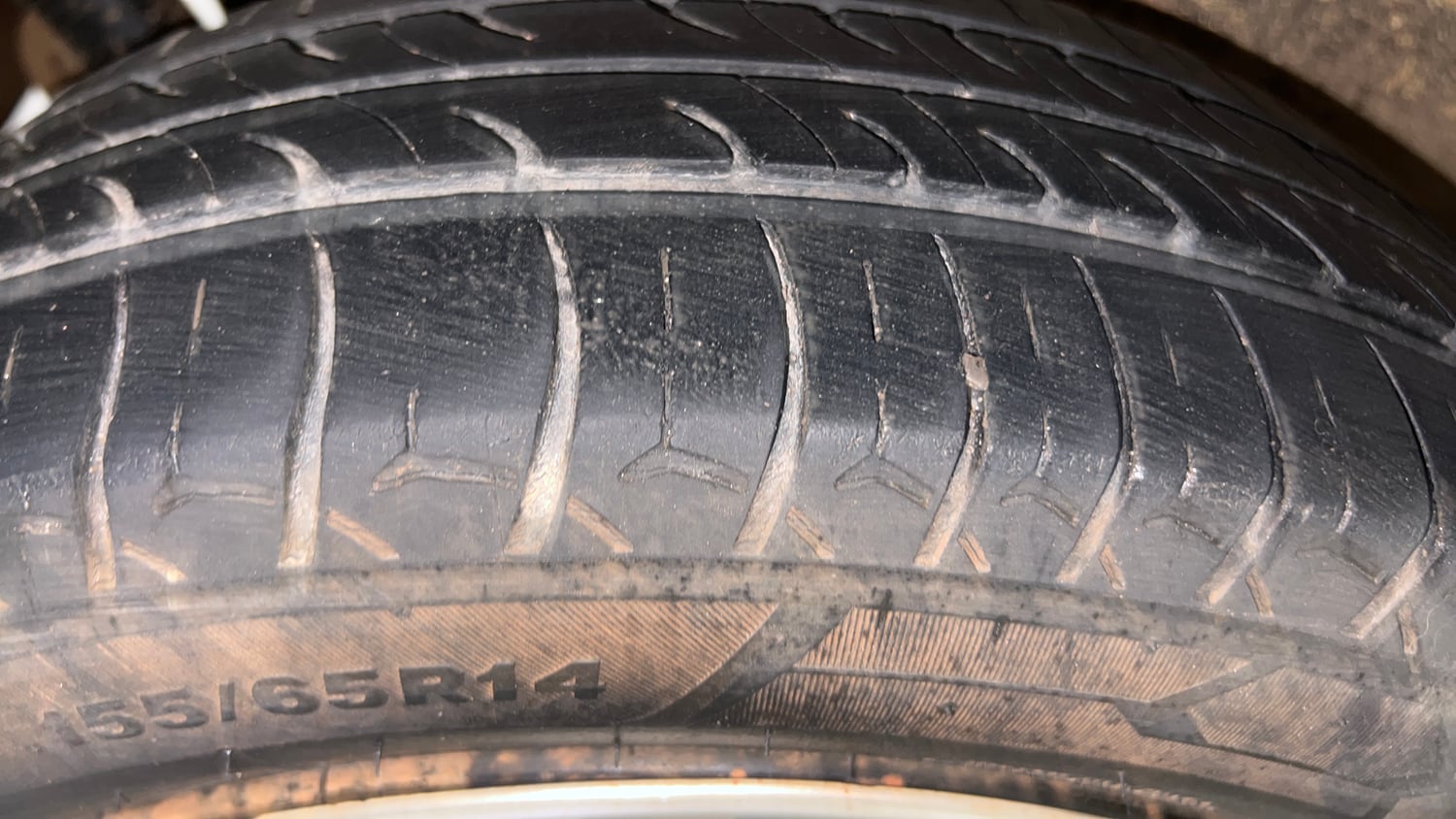 Used 2017 Maruti Suzuki Wagon R VXI Petrol Manual tyres RIGHT REAR TYRE TREAD VIEW