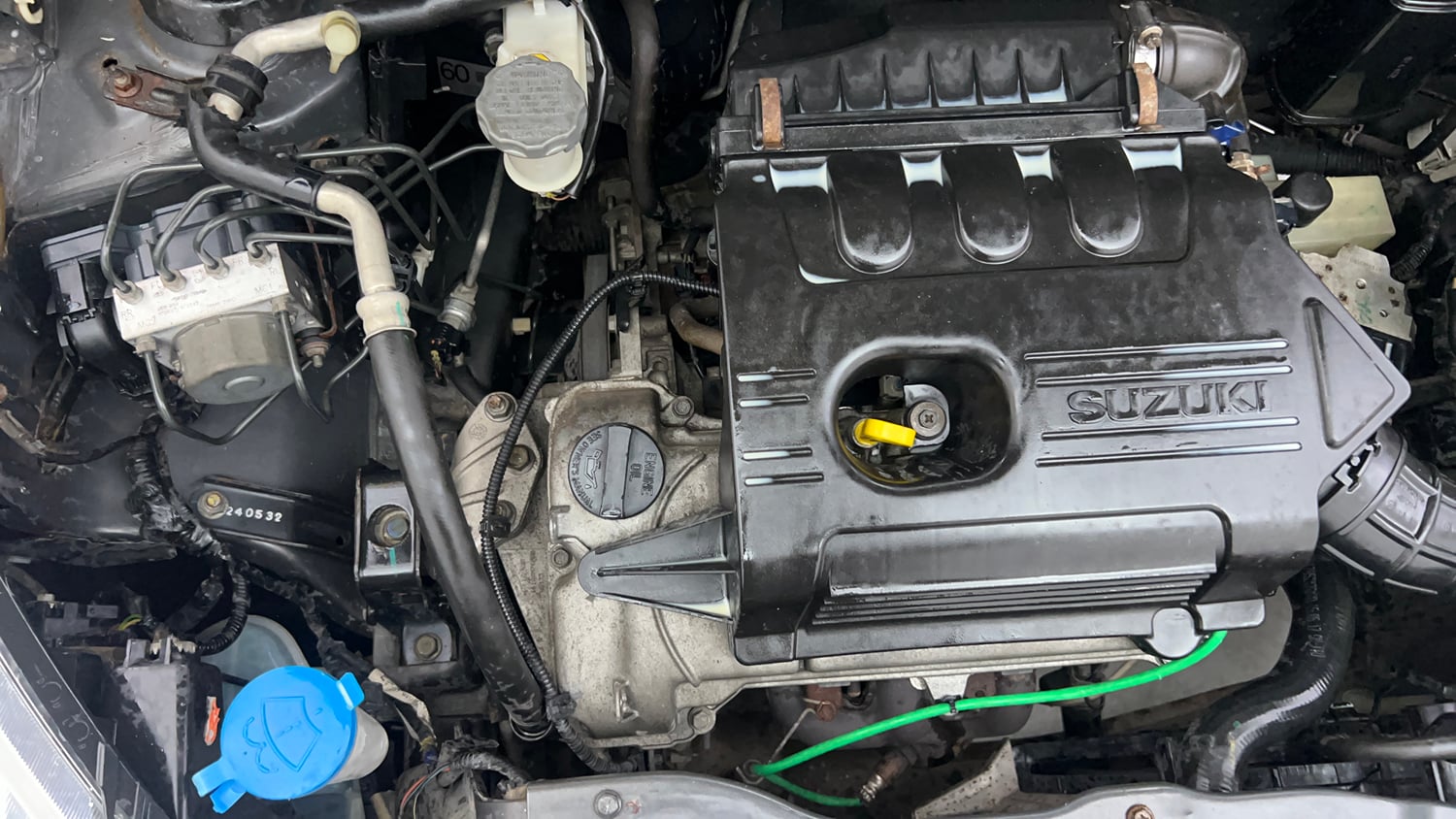 Used 2017 Maruti Suzuki Celerio ZXI (O) AMT Petrol Automatic engine ENGINE RIGHT SIDE VIEW