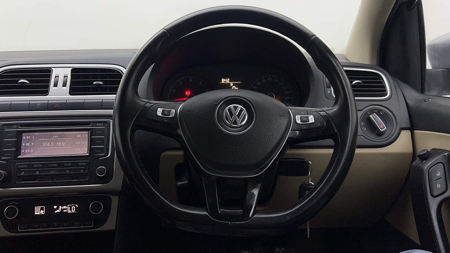 Used 2014 Volkswagen Polo Highline1.2L (P) Petrol Manual interior STEERING VIEW