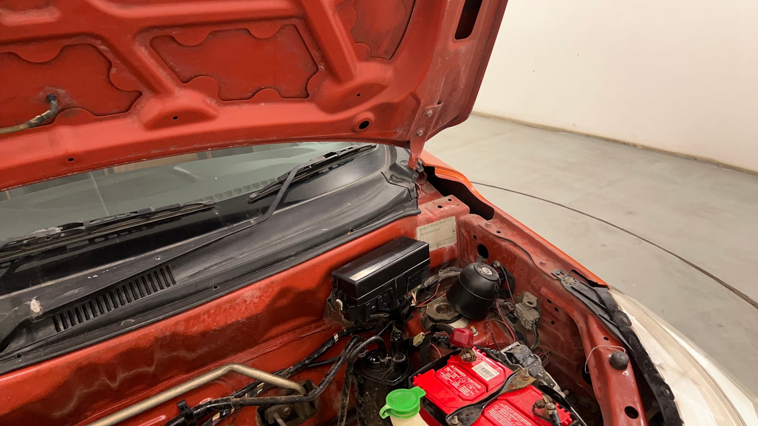 Used 2019 maruti-suzuki Alto K10 VXi (O) AMT Petrol Automatic engine ENGINE LEFT SIDE HINGE & APRON VIEW