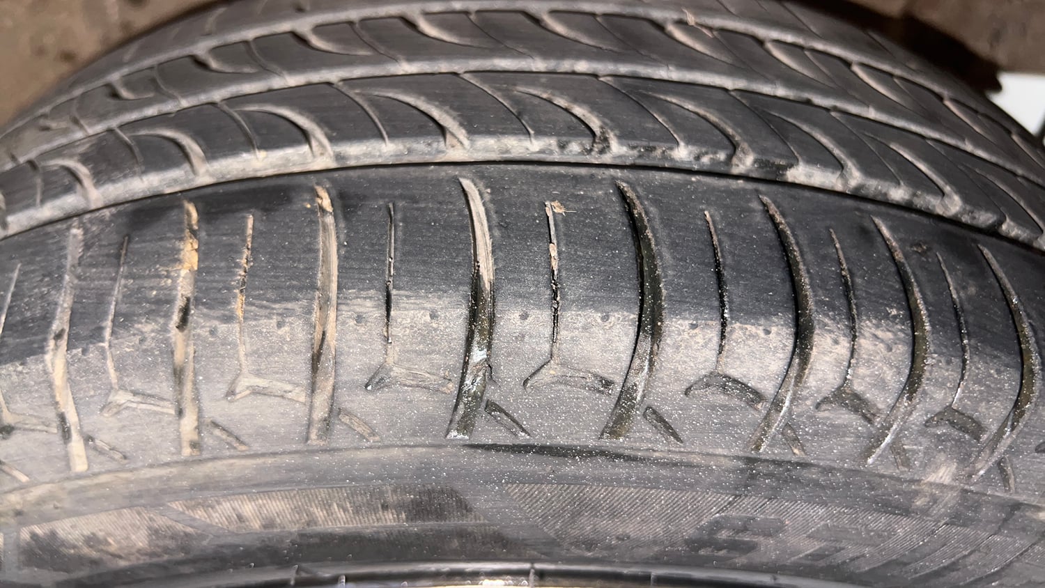 Used 2016 Hyundai Grand i10 Sportz 1.2 Kappa VTVT Petrol Manual tyres LEFT REAR TYRE TREAD VIEW
