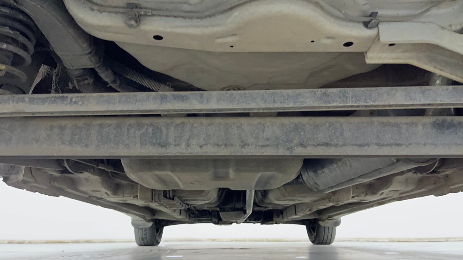 Used 2013 Hyundai Eon Sportz Petrol Manual extra REAR UNDERBODY VIEW (TAKEN FROM REAR)