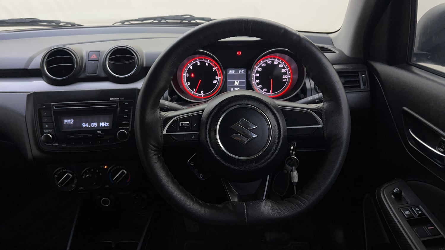 Used 2019 Maruti Suzuki Swift VXi AMT Petrol Automatic interior STEERING VIEW