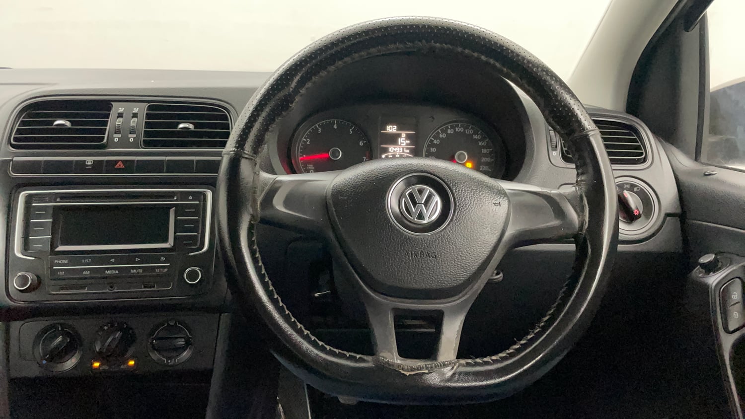Used 2016 Volkswagen Polo Comfortline 1.2L (P) Petrol Manual interior STEERING VIEW