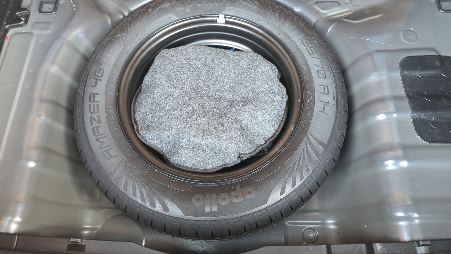 Used 2023 Hyundai Exter SX (O) Connect 1.2 AMT Petrol Automatic tyres SPARE TYRE VIEW