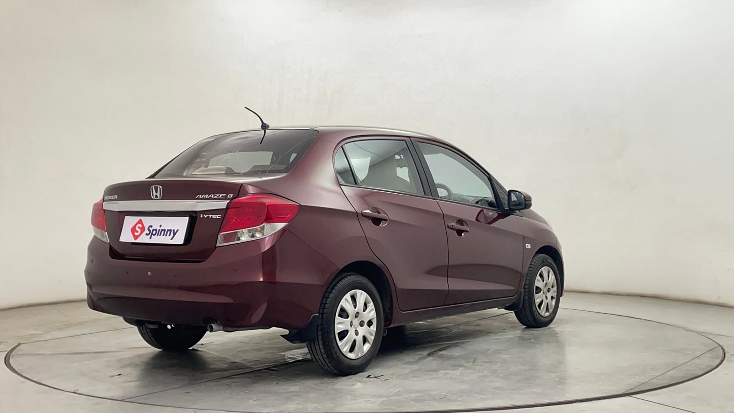 Used 2016 Honda Amaze 1.2 S AT i-VTEC Petrol Automatic exterior RIGHT REAR CORNER VIEW