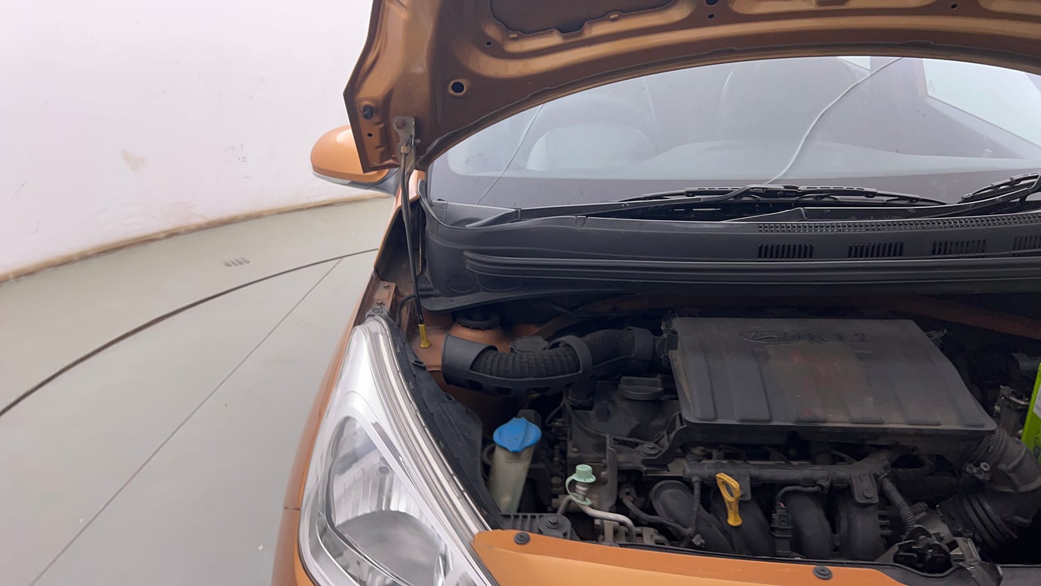 Used 2015 Hyundai Grand i10 Sportz 1.2 Kappa VTVT Petrol Manual engine ENGINE RIGHT SIDE HINGE & APRON VIEW